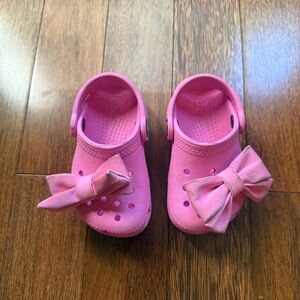 Crocs Pink Kids Shoes with Bow Size 6
